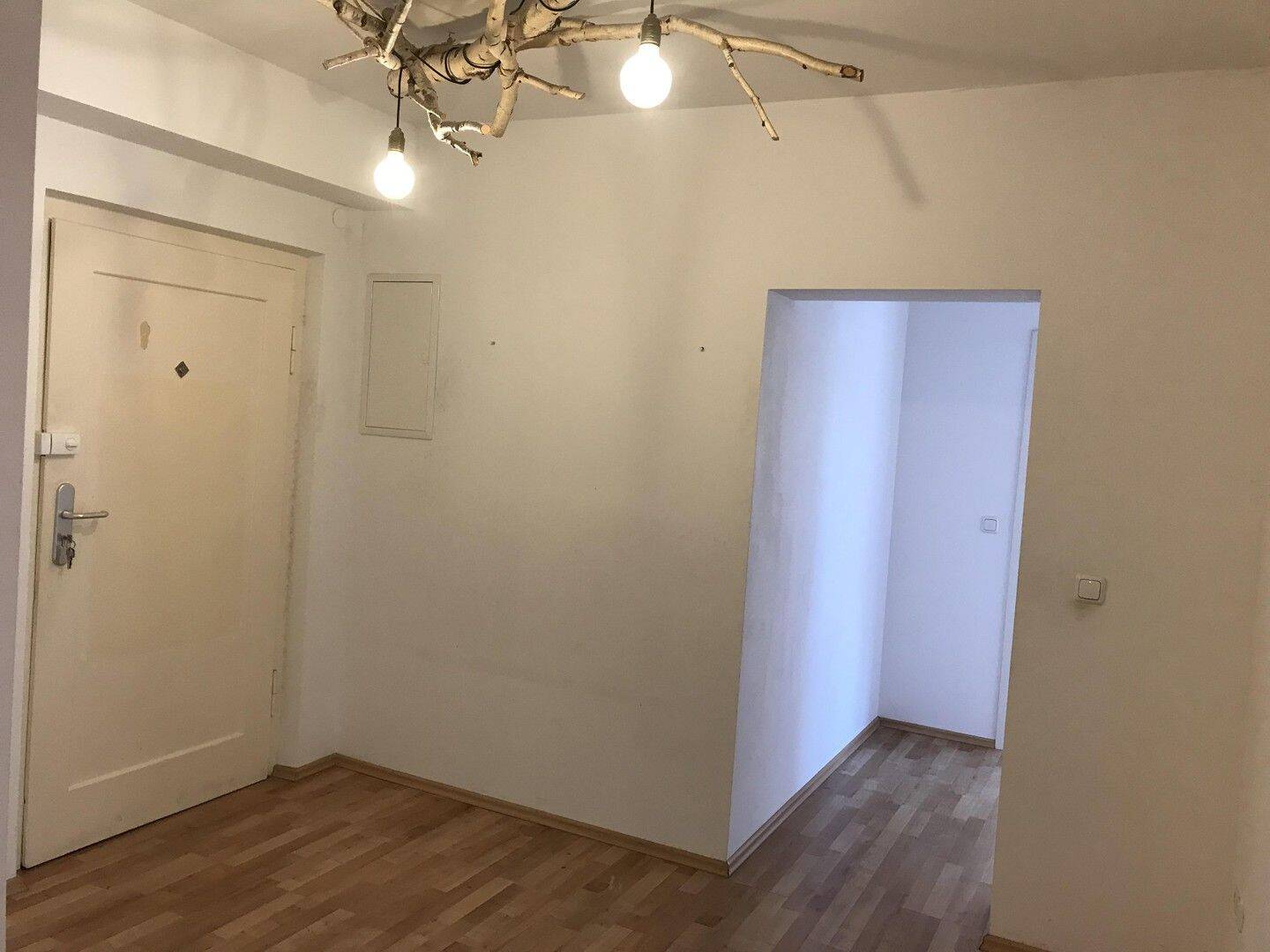 Top renovierte helle 3 ZW, WG geeignet, sehr gute Anbindung VGN – Nürnberg – Vorschaubild 2