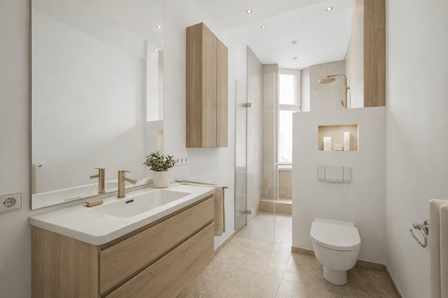 Helle 4-Zimmer-Wohnung mit Altbaucharme und Nähe zum Lietzensee – Berlin – Vorschaubild 9