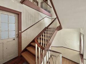 Wohnen am Dornbusch in Frankfurt - 4 Zimmer-Altbauwohnung - frisch renoviert – 60433 Frankfurt am Main – Vorschaubild 2
