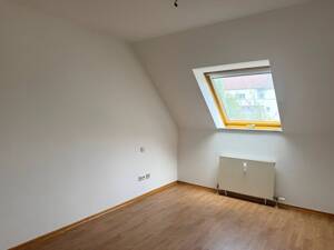 Geräumige 2-Zimmer-Wohnung mit EBK und BALKON in ruhiger Wohnlage – 47119 Duisburg – Vorschaubild 5