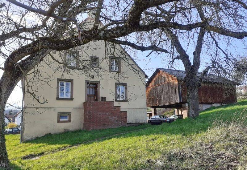 Doppelhaushälfte in einem ehemaligen Bauernhaus mit Scheunenhaus und reichlich Ausbaupotenzial mit herrlichem Grundstück – Blieskastel – Vorschaubild 2