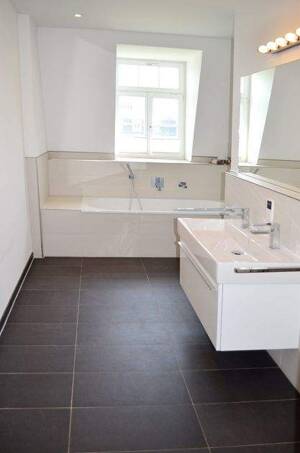 ANLAGE, vermietete, helle + charmante Maisonettewhg. im sanierten Altbau im Q21 – 22307 Hamburg – Vorschaubild 6