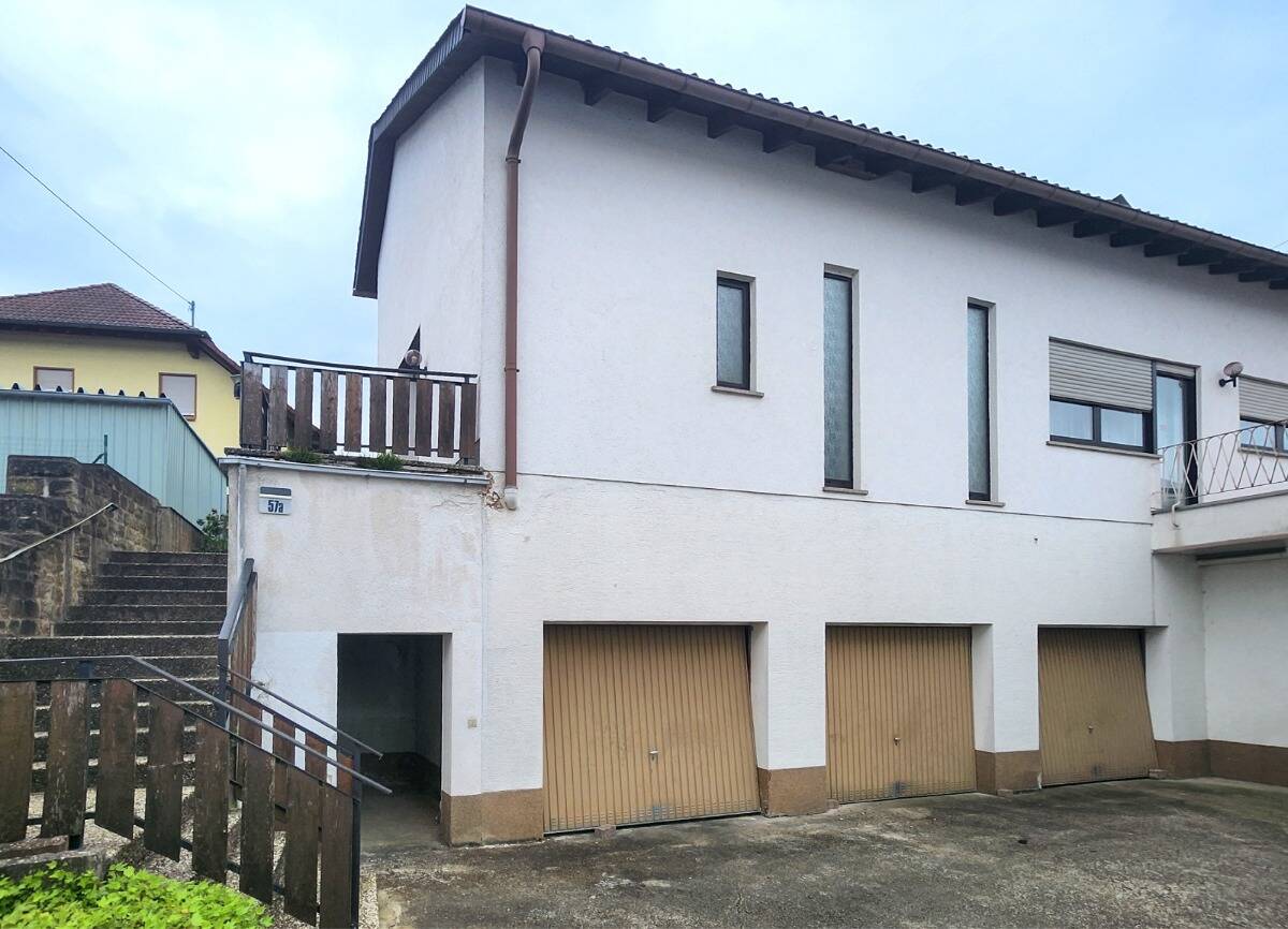 Wohnen mit Wohlfühlfaktor - gepflegtes Haus mit Terrasse & Pelletheizung in Steinbach am Glan – Steinbach am Glan – Bild 1 von 9