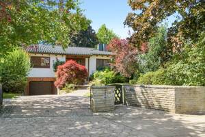Zeitlos schöner Architekten-Bungalow mit Charakter und Gartenidylle – 22397 Hamburg – Vorschaubild 2
