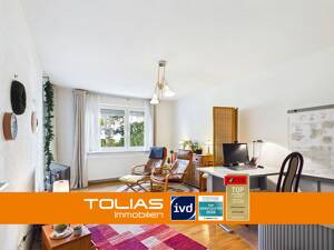 Feierabend auf Westkurs: sanierte 2-Zimmer-Wohnung mit Loggia und Grünblick in Weilimdorf