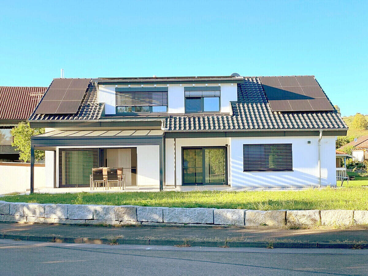 Neues freistehendes Haus mit bis zu 3 Wohneinheiten auf sonnigem Südwest-Grund in ruhiger Bestlage – Giengen an der Brenz – Vorschaubild 2