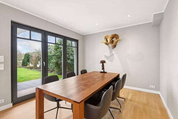Einfamilienhaus in 40489 Düsseldorf / Wittlaer mit 232 m² kaufen