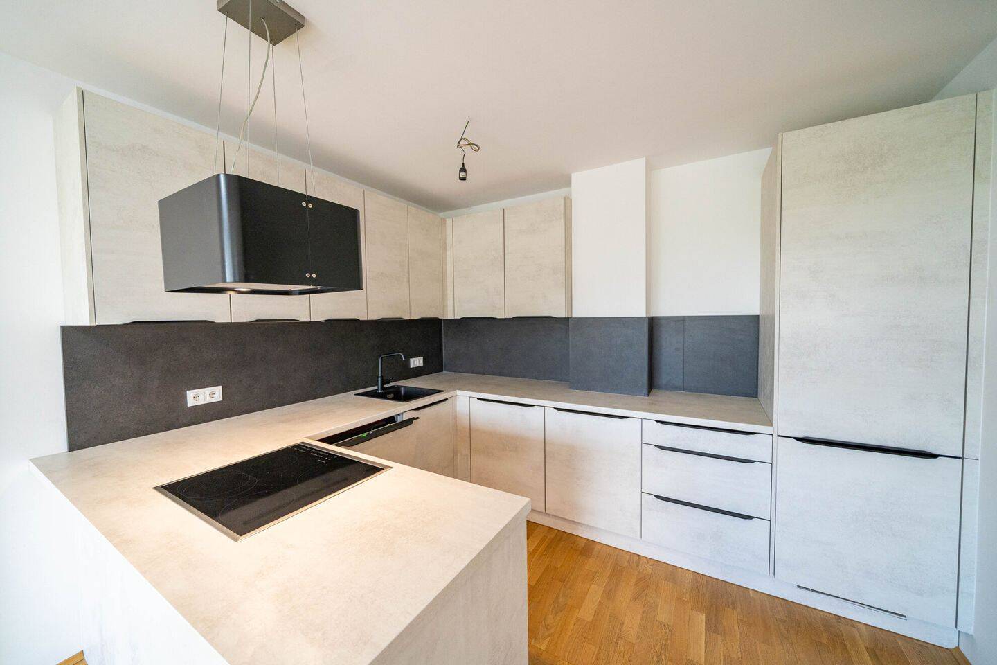 Helle 2-Zimmer-Wohnung mit hochwertiger Einbauküche – Regensburg – Vorschaubild 3