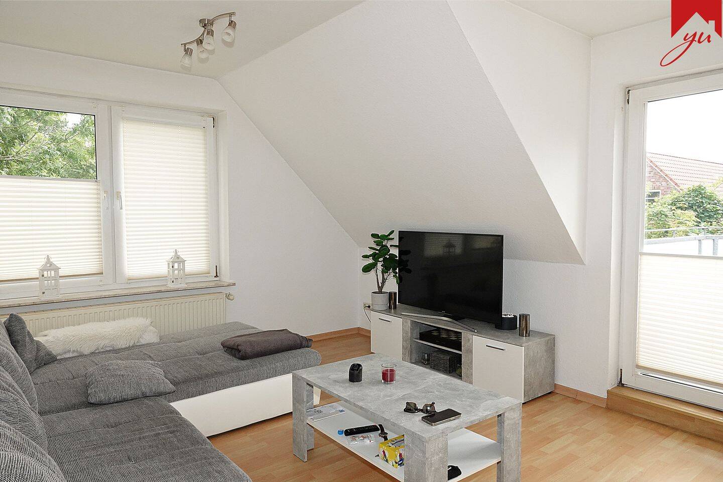 Charmante Obergeschosswohnung mit Studiozimmer in zentraler Lage von Aurich!