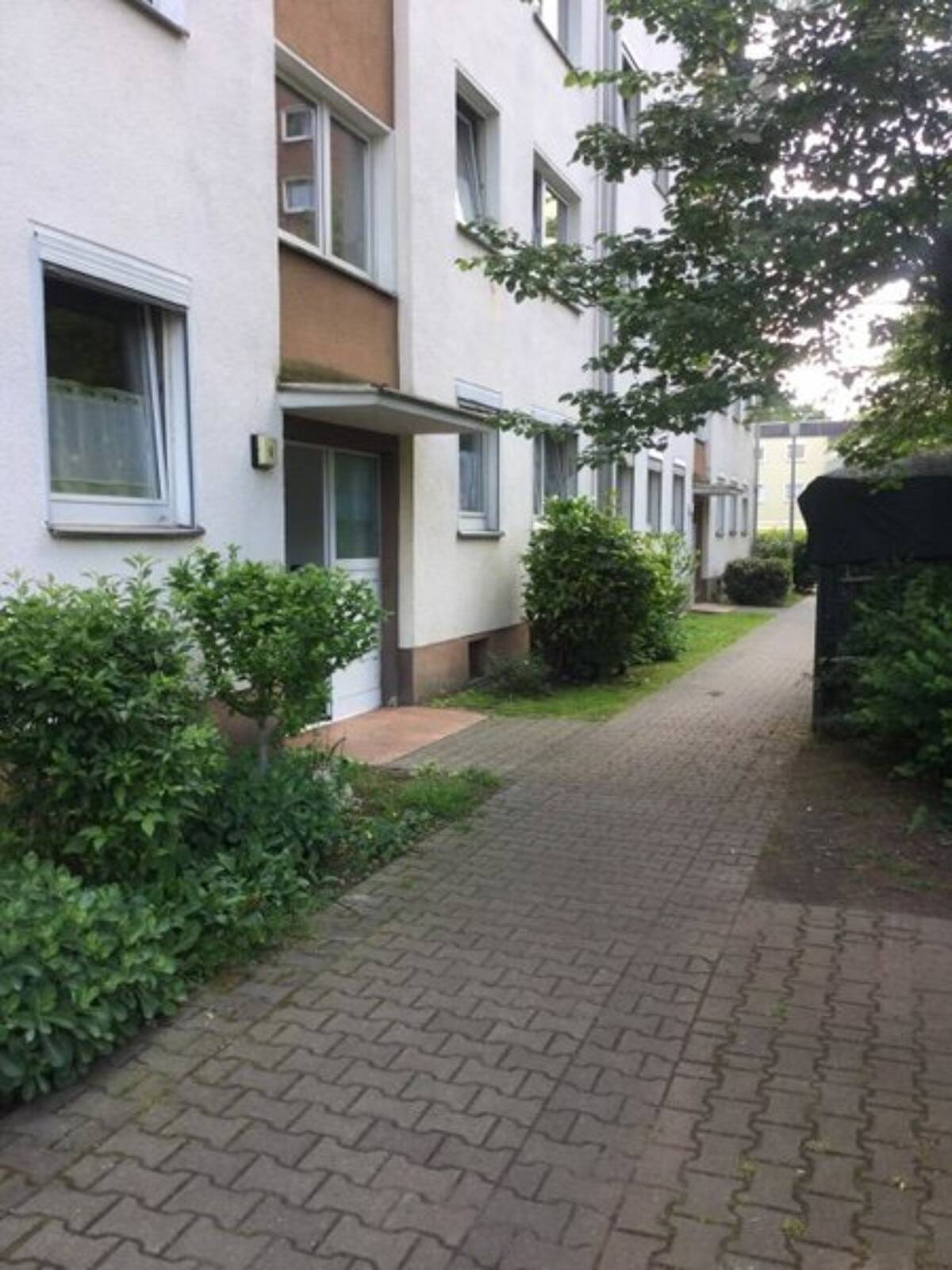 3-Zimmer-Wohnung mit Balkon in Leverkusen Steinbüchel – 51377 Leverkusen – Bild 1 von 8