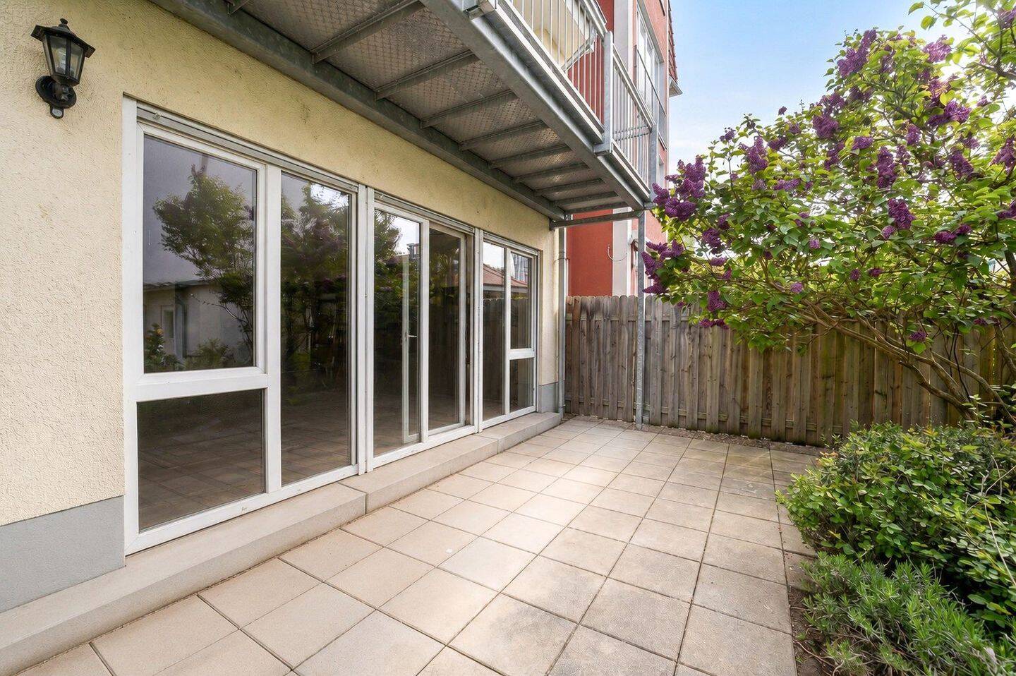 Lichtdurchflutete Eleganz auf zwei Etagen - Ihr exklusives Stadtdomizil mit privater Garten-Oase – Jena – Vorschaubild 3