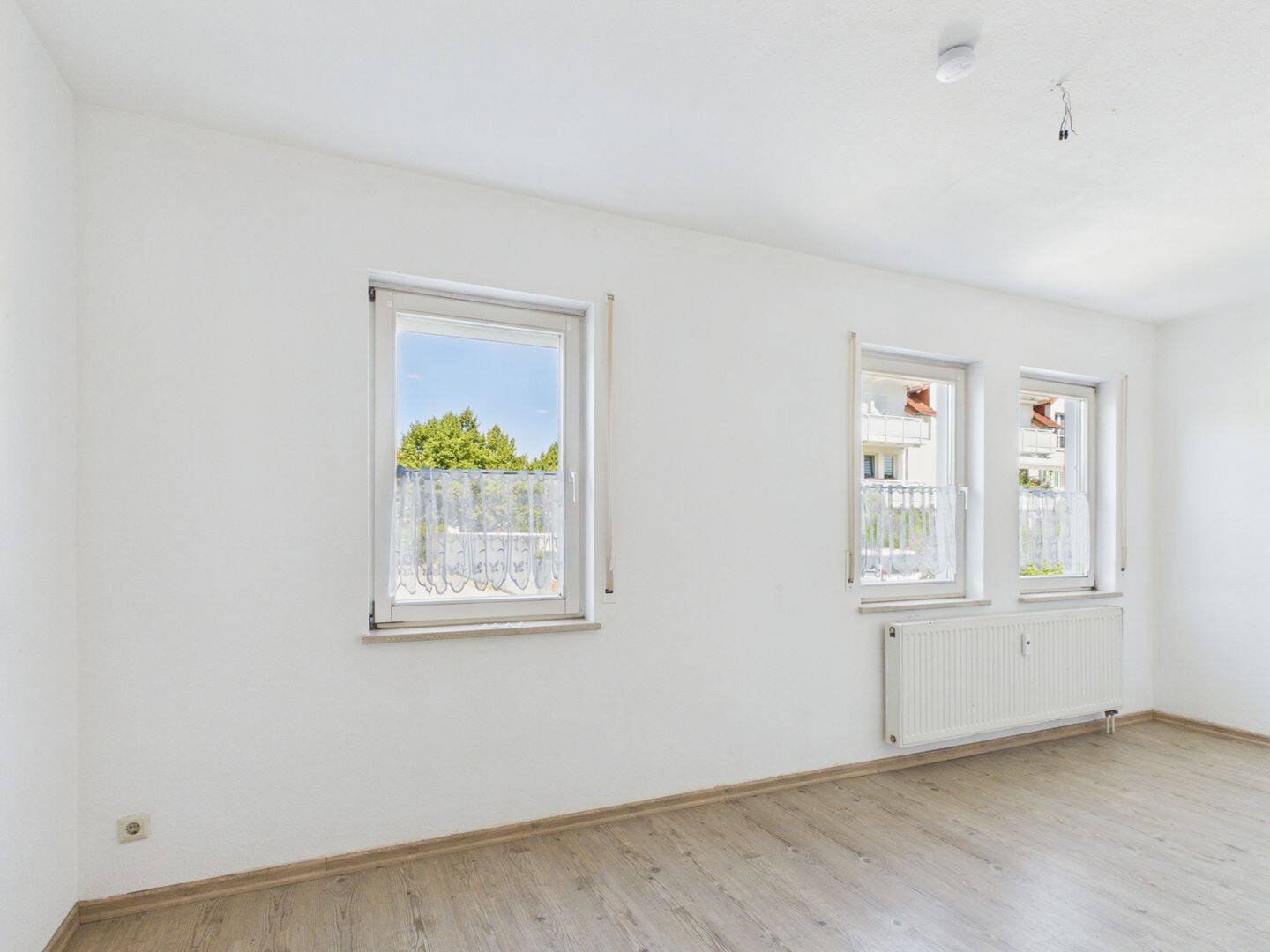 Bezugsfreie Maisonettewohnung mit 3 nutzbaren Räumen und Garten! – Leipzig – Vorschaubild 8