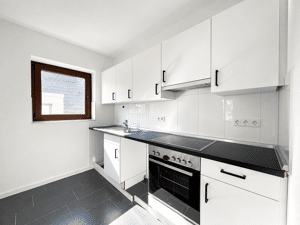 Einziehen & wohlfühlen: 4 Zimmer Wohnung mit Sonnenbalkon + Galerie – 22391 Hamburg – Vorschaubild 6
