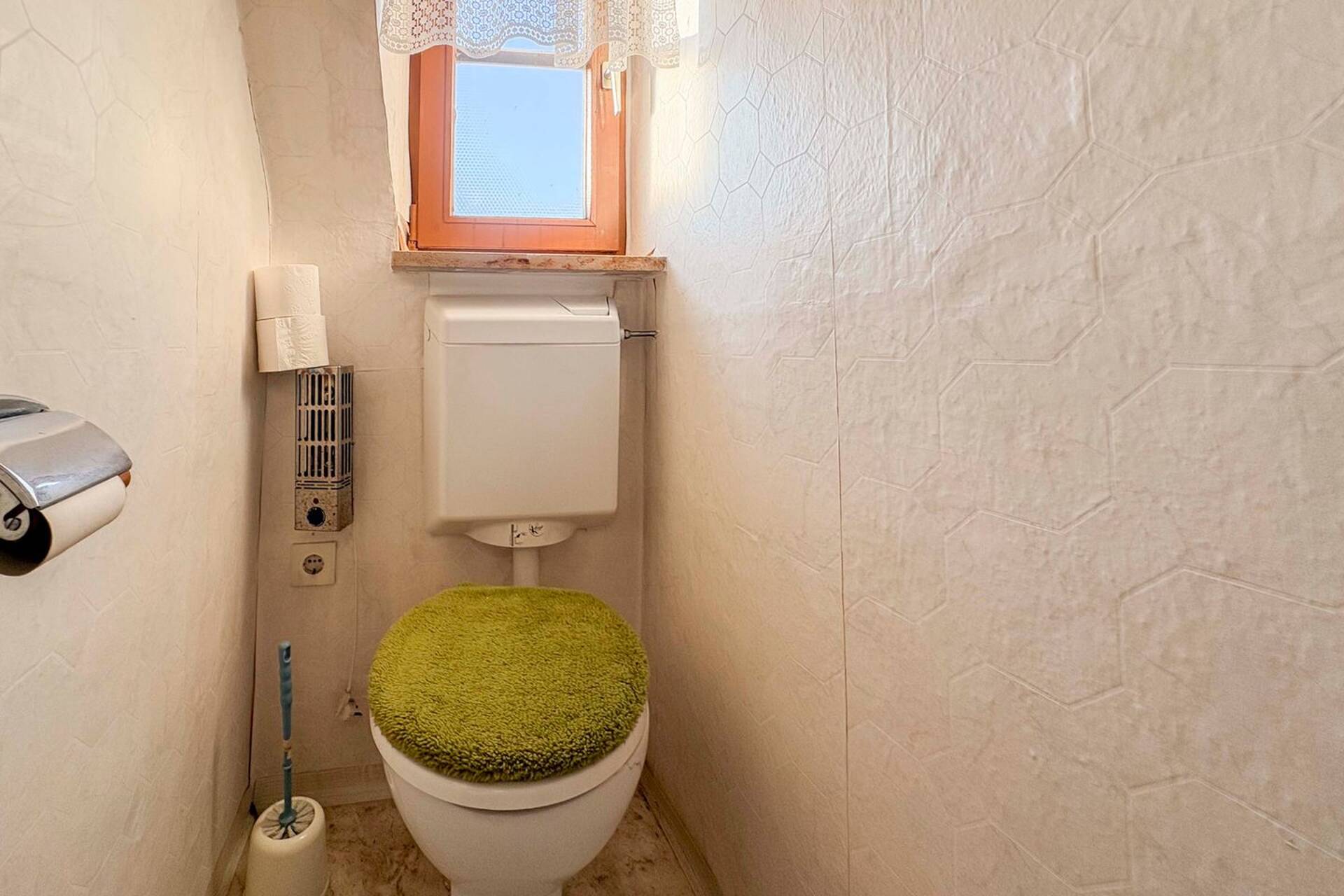 Haus in 86316 Friedberg mit 360,09 m² kaufen