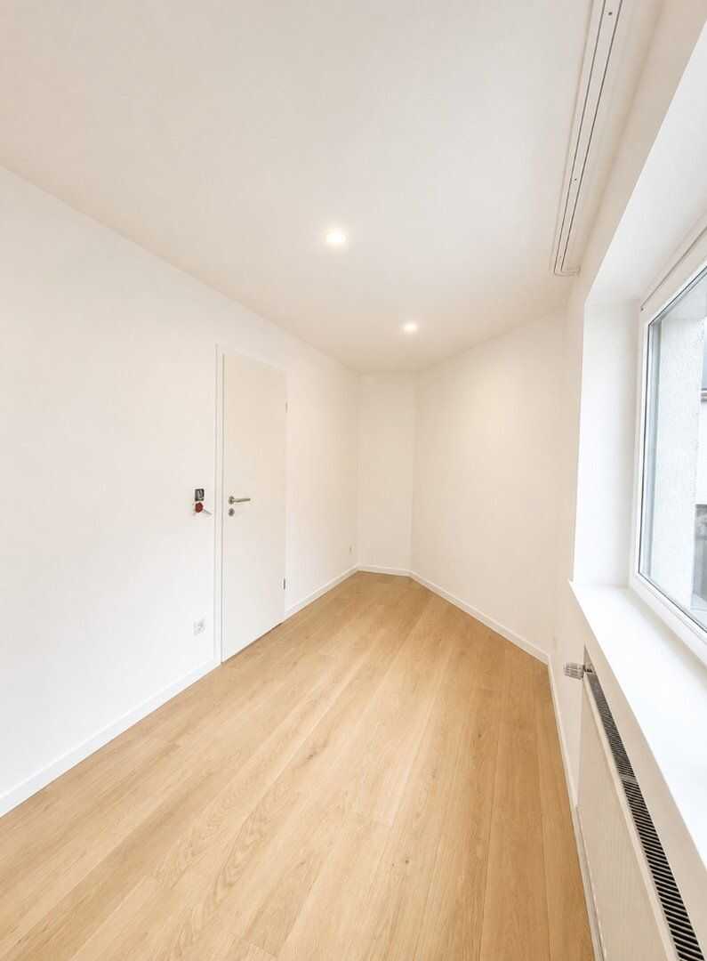 Frisch sanierte Wohnung zentral in Düsseldorf – Düsseldorf – Vorschaubild 4
