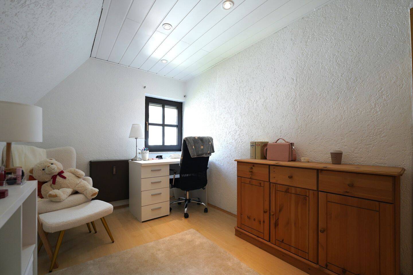 Vielseitiges und geräumiges Ein- bis Zweifamilienhaus in bester Lage – Rüsselsheim am Main – Vorschaubild 8