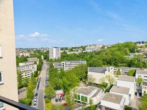 Kapitalanleger und Paare aufgepasst! Bezugsfreie Top-Komfort-Wohnung in Nähe Uni-Klinik!!