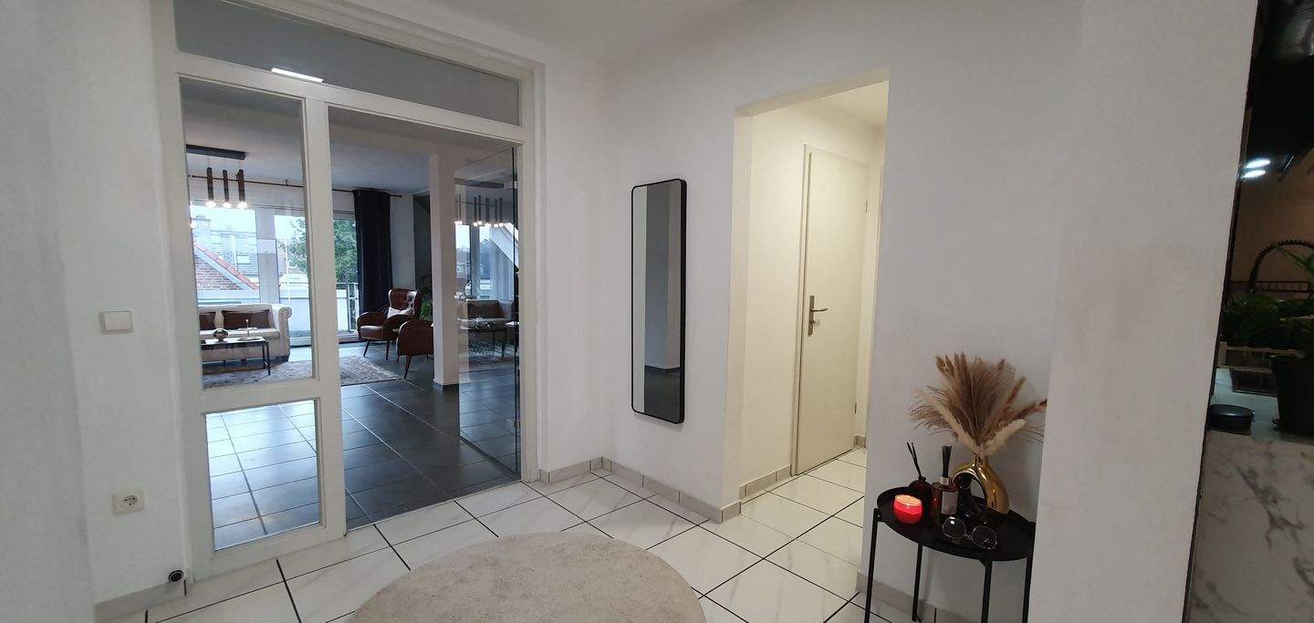 Großzügige Maisonette-Wohnung im ruhigen Duisburger Süden – Duisburg – Vorschaubild 2
