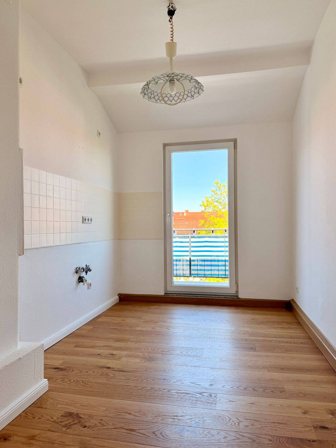 Jetzt im Preis gesenkt: Professionell aufgeteilte 3-Raum-Wohnung inklusive Dachboden-Anteil – Erfurt – Vorschaubild 7
