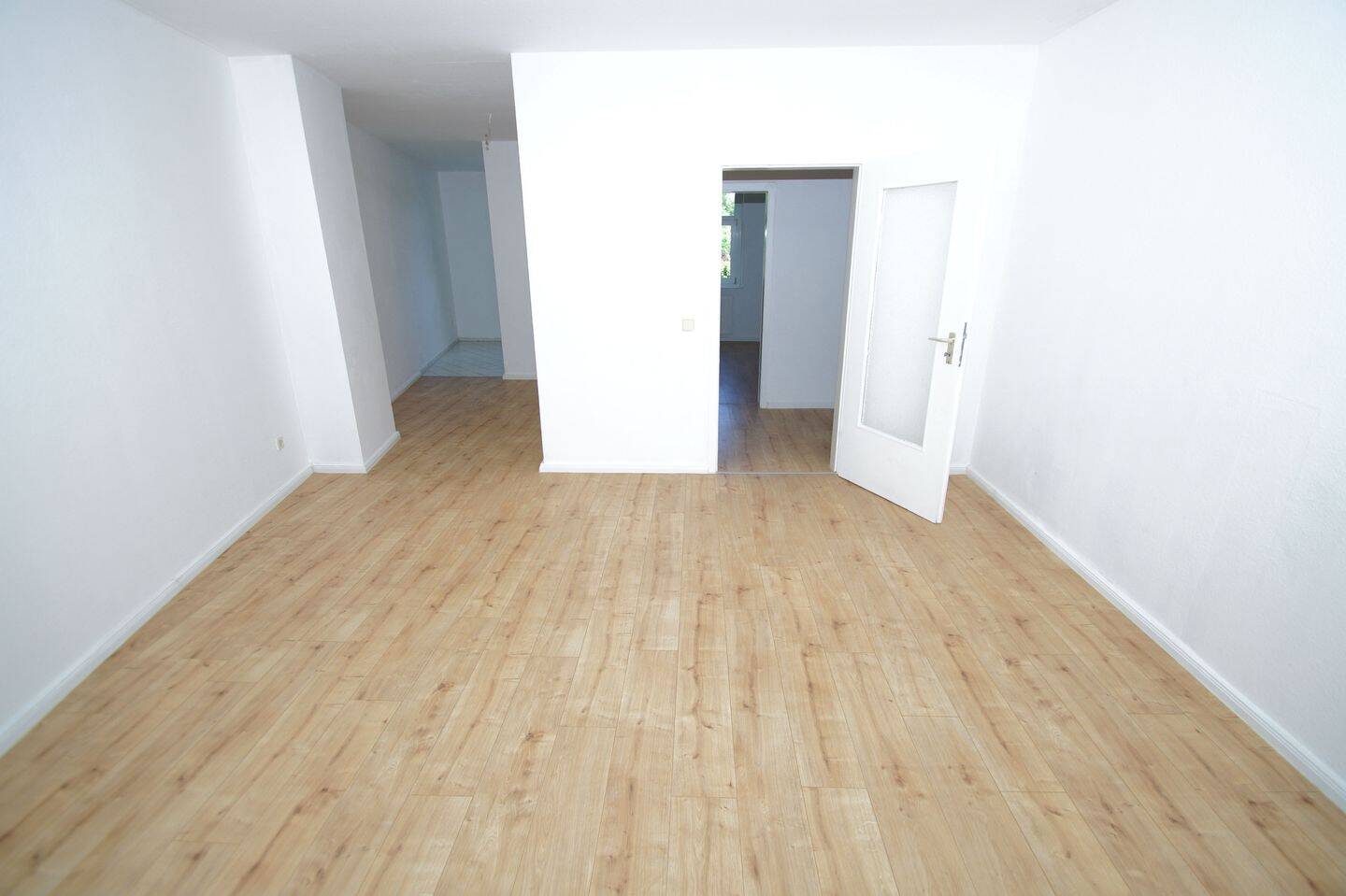 Denkmalgeschützte 3-Zi.-Whg. im Gründerzeithaus in ruhiger Seitenstraße in Anger-Crottendorf – Leipzig – Vorschaubild 3