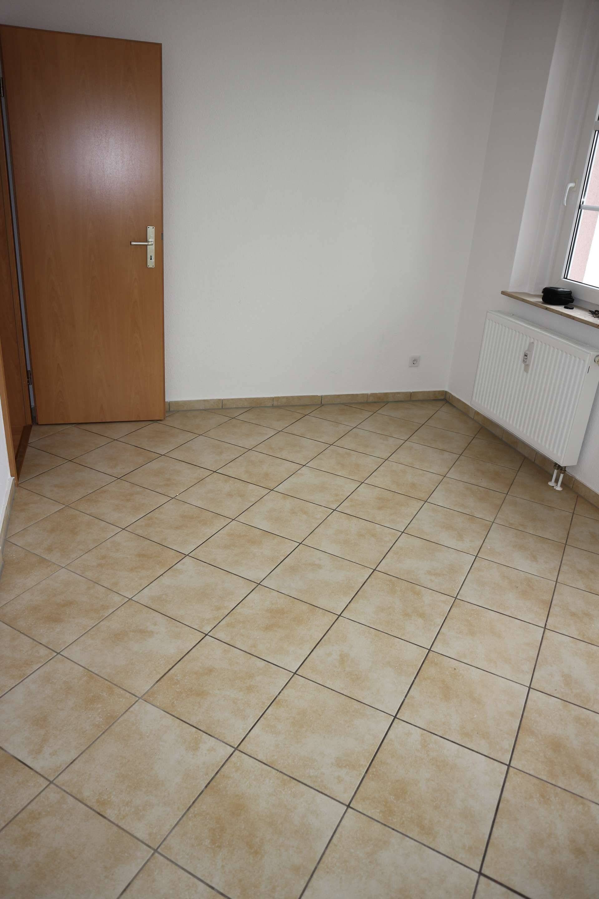 Balkon an der Küche / im 2. OG u.v.m. FREi AB SOFORT ! – Chemnitz – Vorschaubild 6