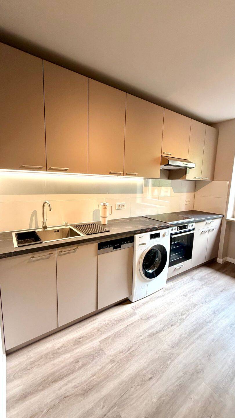 HELLES 17-m²-ZIMMER, RUHIGER BUSINESS-WG-CHARAKTER – Hamburg – Vorschaubild 2