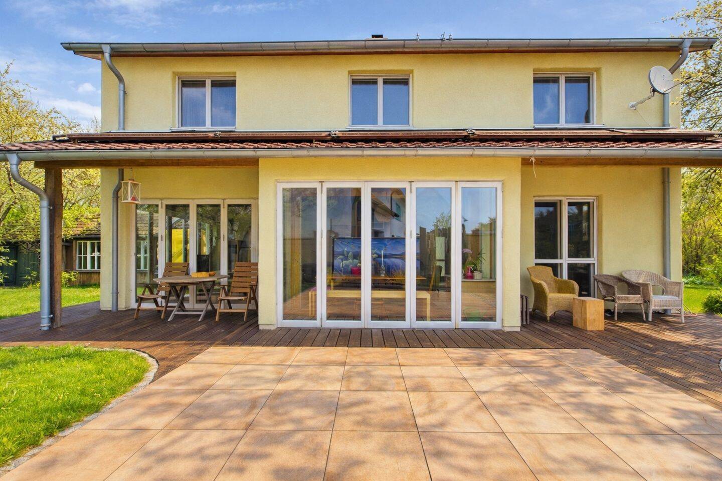 Ökologisches Architektenhaus - Design trifft Nachhaltigkeit & Wohnqualität – Adelshofen – Bild 1 von 9
