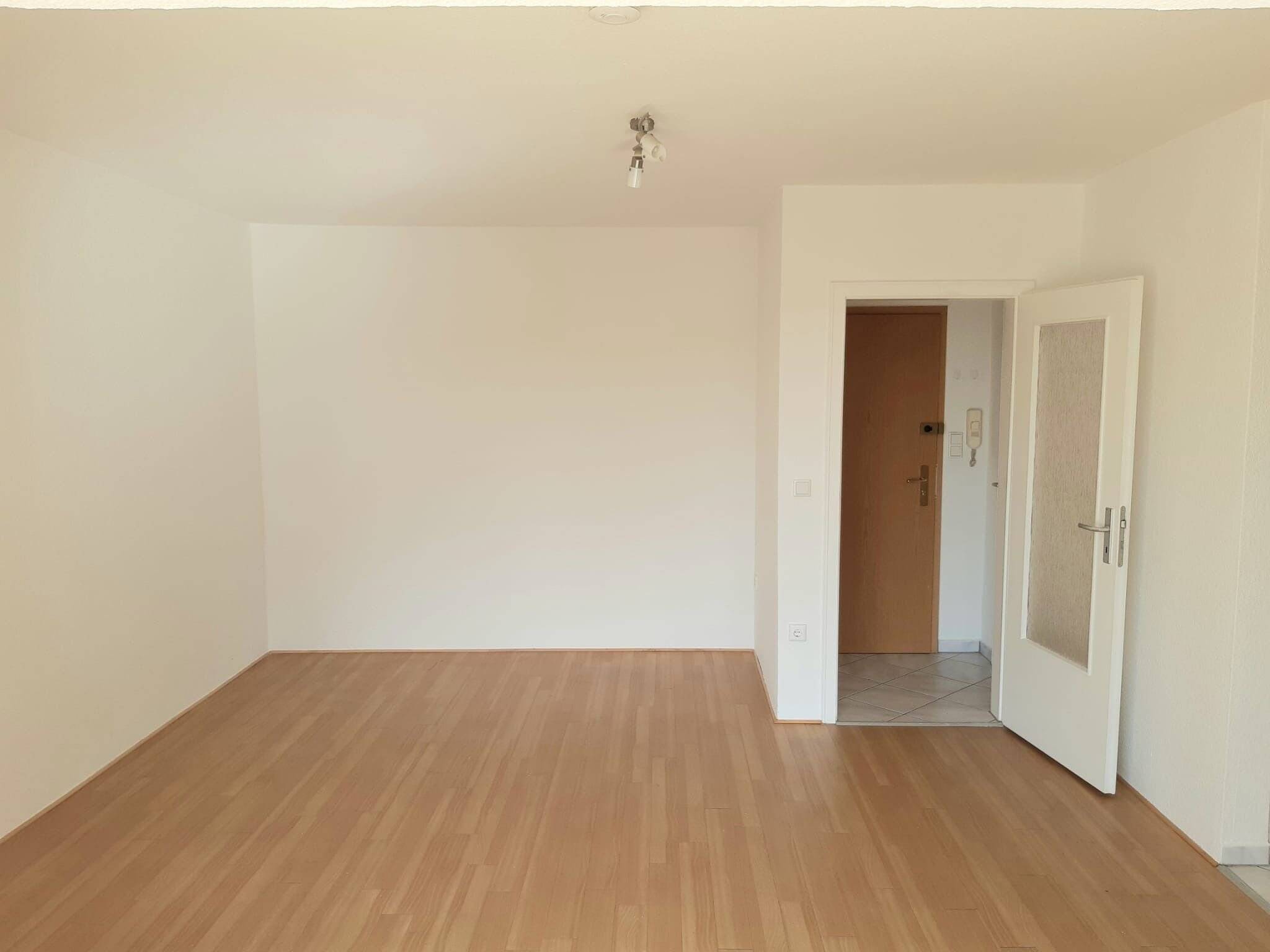Freundliches 1-Raum-Appartement mit Balkon in ruhiger Lage Oberhausen-Schlad – Oberhausen – Vorschaubild 5