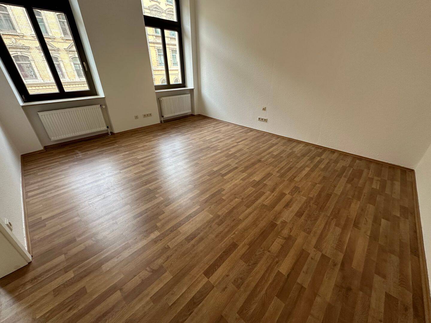 2,5 Zi.- Whg. im 1. OG - perfekt für 2er-WG's - offene Tageslichtküche ! – Chemnitz – Vorschaubild 6