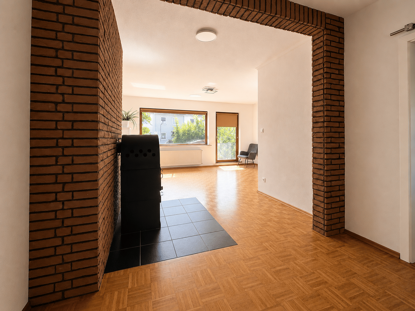 Ein Zuhause auf drei Ebenen mit Garten und vielen Möglichkeiten – Bremen – Vorschaubild 3