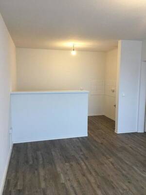3-Raumwohnung mit Badewanne sucht neue Mieter*innen! – 1257 Dresden – Vorschaubild 5