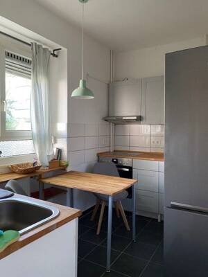 2-Zimmer Wohnung mit Balkon - Übernahme der Einbauküche möglich – 60433 Frankfurt am Main – Vorschaubild 1