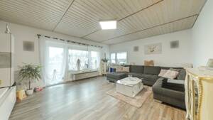 3,5-Zimmer-Wohnung mit Penthouse-Feeling, zwei Balkonen, Aufzug und TG-Stellplatz – 74078 Heilbronn – Vorschaubild 4