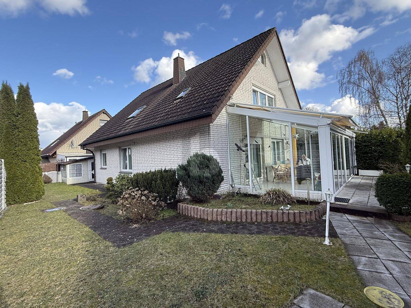 VIEL PLATZ FÜR DIE FAMILIE MIT SCHÖNEM GARTEN