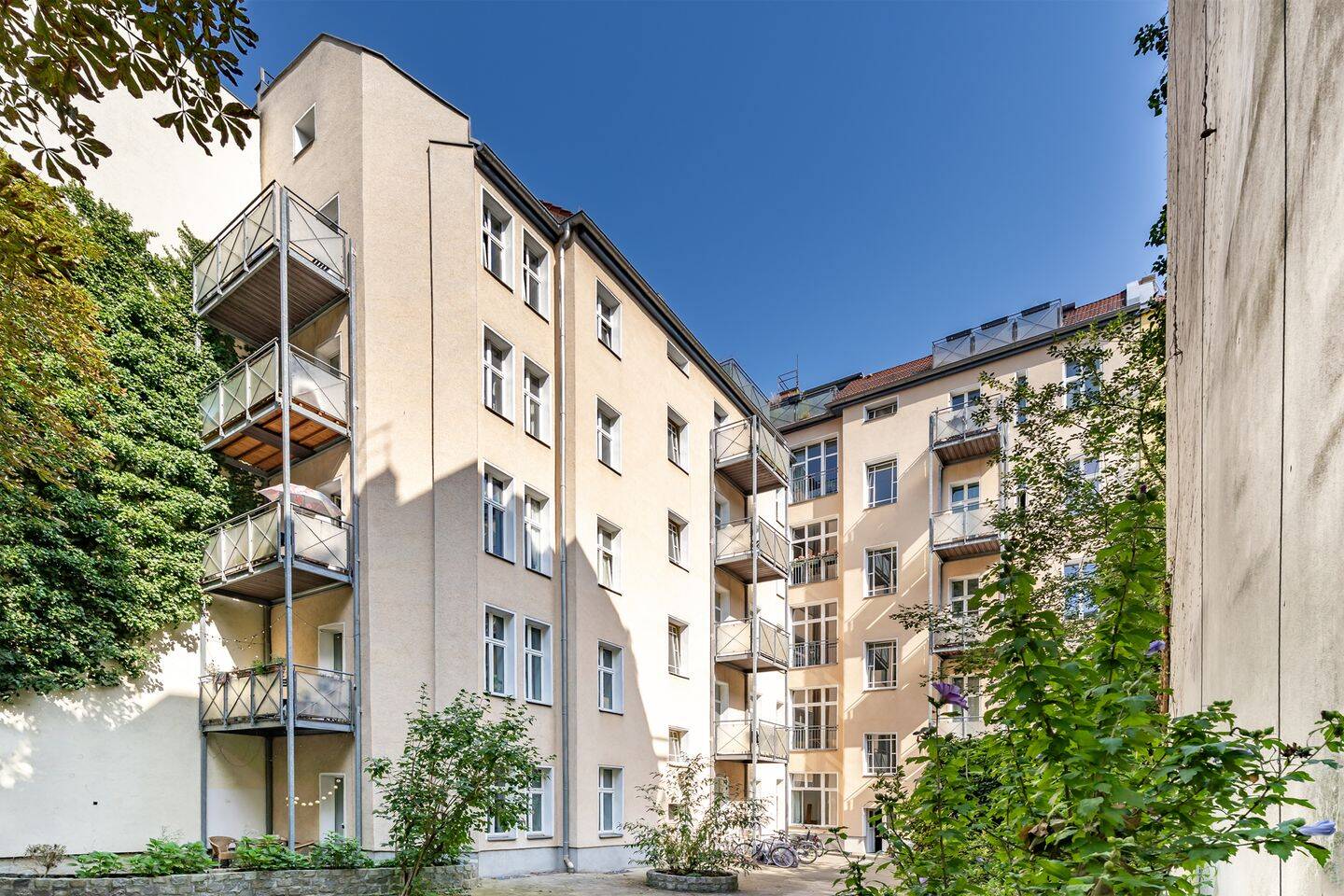 Kollwitzkiez: Ruhig gelegene 2-Zimmer-Altbauwohnung mit Balkon – Berlin – Vorschaubild 5