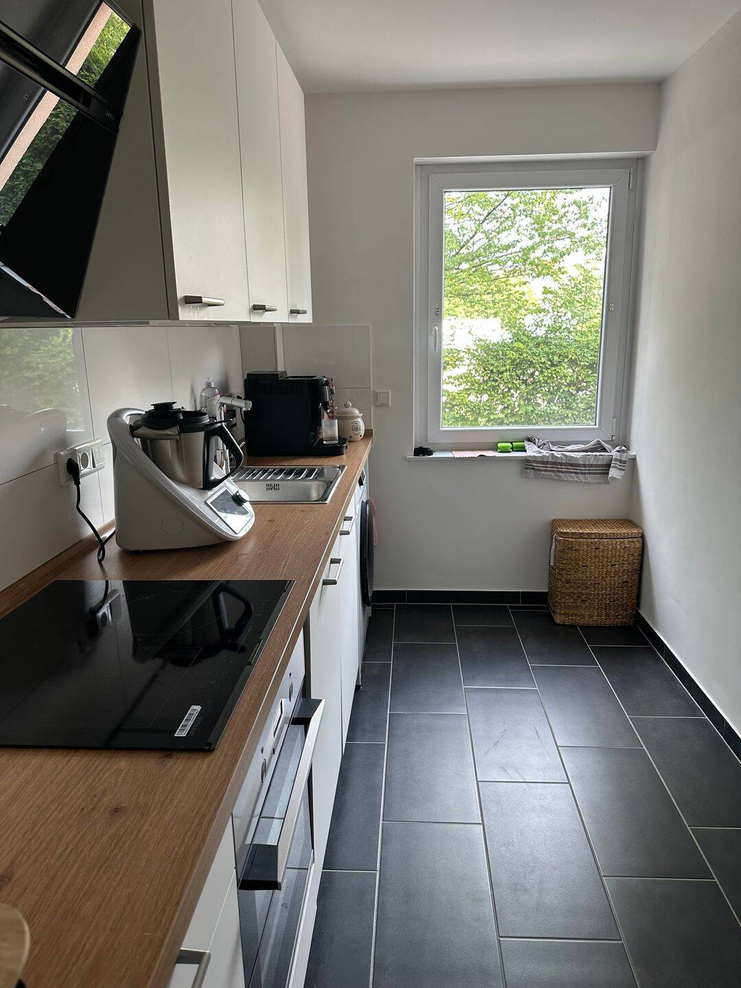 Top sanierte Wohnung mit Blick ins Grüne – München – Vorschaubild 9