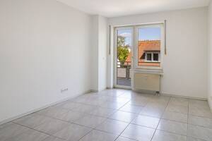 Lichtdurchflutete 4-Zimmer Wohnung mit 2 Balkonen, Garage & Stellplatz – 51149 Köln – Vorschaubild 9