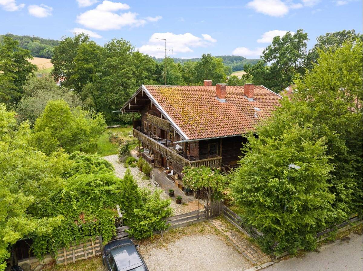 Historisches Juwel: Rottaler Bauernhaus mit Charme und Charakter in einer Top-Lage – Pfarrkirchen – Bild 1 von 9