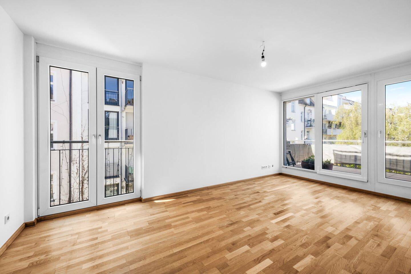 Lichtdurchflutete 3-Zimmer-Wohnung mit Balkon & Aufzug - ab sofort bezugsfrei – München – Vorschaubild 8