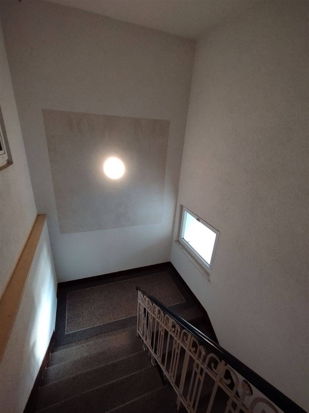 Großzügige 1-Zimmer mit Laminat und Dusche in ruhiger Lage – Chemnitz – Vorschaubild 5