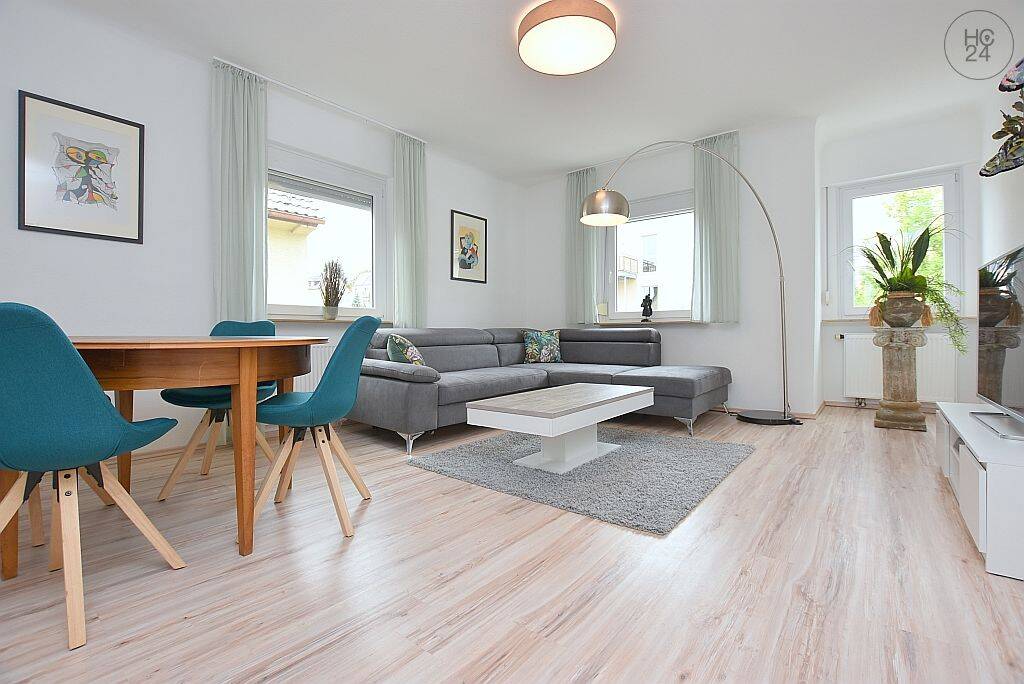 Modern möblierte Wohnung mit Balkon und Internet in zentraler Lage in Stuttgart Feuerbach