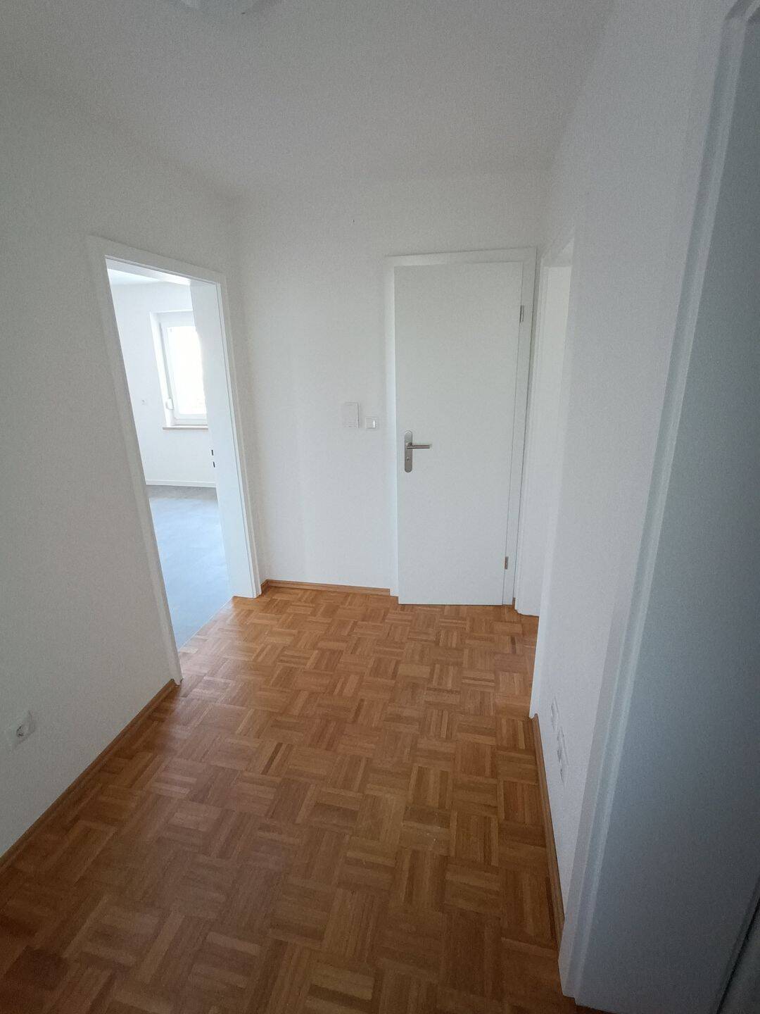 Frisch renovierte Wohnung in Plattling mit großem Balkon