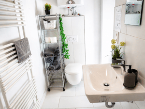 ußergewöhnliches Altbau-Loft mit fast 4 m Deckenhöhe – modern, möbliert & mit besonderem Charakter. Komplette Warmmiete inclusive allem! – 97082 Würzburg – Vorschaubild 5