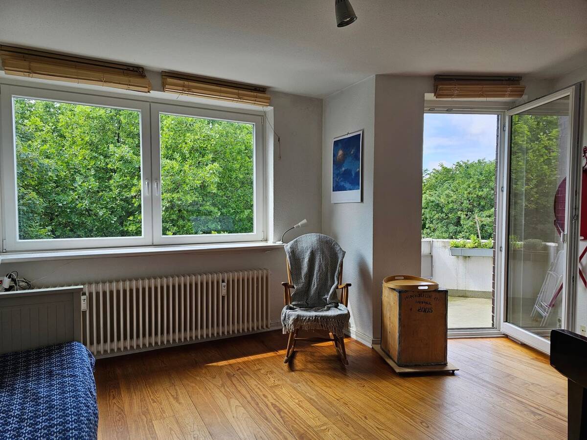 Helle 2-Zimmer-Wohnung mit Balkon und Blick ins Grüne in Hamburg Steilshoop – 22309 Hamburg – Bild 1 von 8