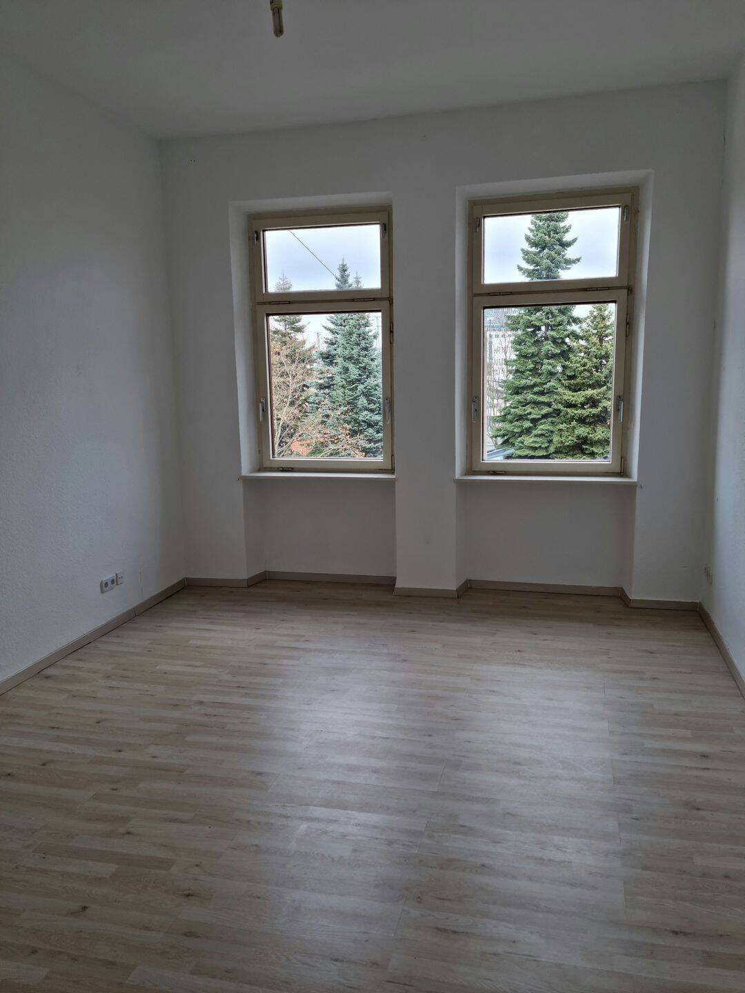 Sonnige 3 Zimmer Altbauwohnung mit Südbalkon – Nürnberg – Vorschaubild 2