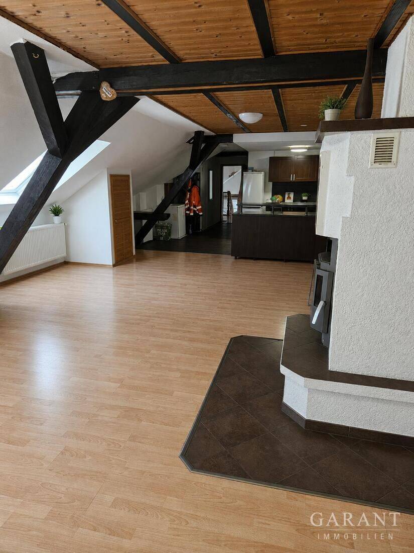Extragroße 3,5 Zimmer-Wohnung mit riesiger Dachterrasse - ca. 142 qm Wohnfläche & EBK & Stellplatz – Reutlingen – Vorschaubild 3