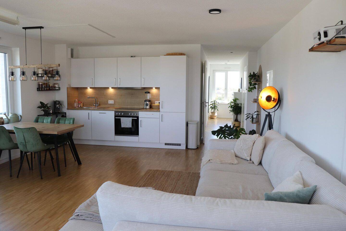 Urbanes Wohnen mit Highlight-Dachterrasse: Stilvolles 2-Zi.-Apartment im beliebten Hanna-Carré HC28 – Regensburg – Vorschaubild 5
