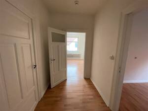 Charmante Altbauwohnung in zentraler Lage von Hude! – 27798 Hude (Oldenburg) – Vorschaubild 2