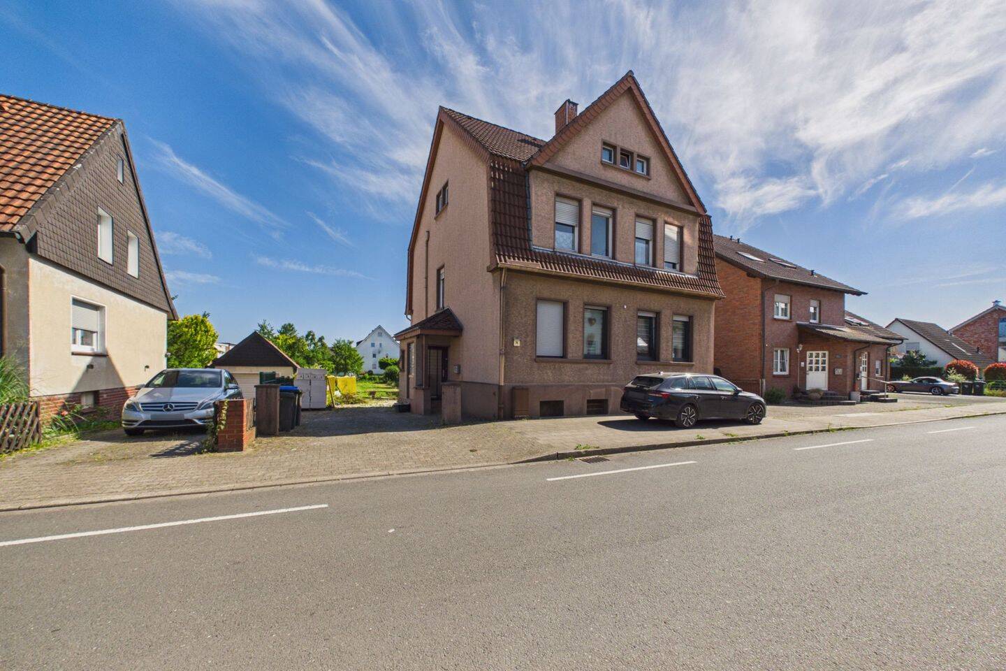 Großzügiges Einfamilienhaus mit Ausbau- und Baupotenzial
