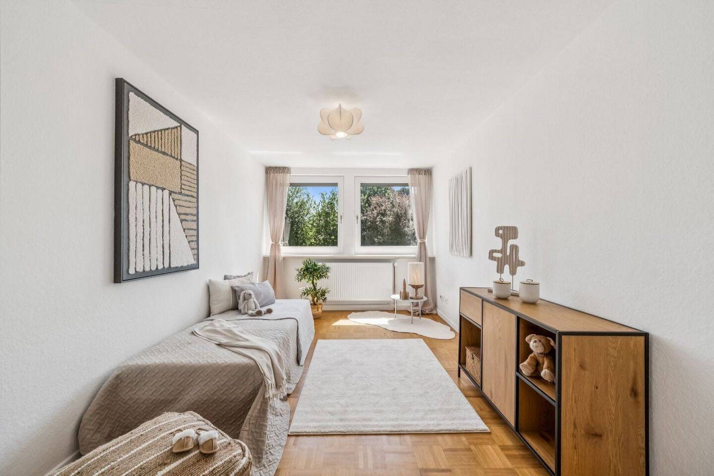 EXKLUSIVES FAMILIENDOMIZIL IN TOP-LAGE MIT POOL, PHOTOVOLTAIK & EINLIEGERWOHNUNG! – Braunschweig – Vorschaubild 9